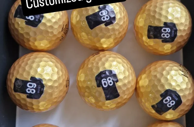 Zlaté golfové loptičky s UV potlačou dresu, tlačené na MIMAKI UJF