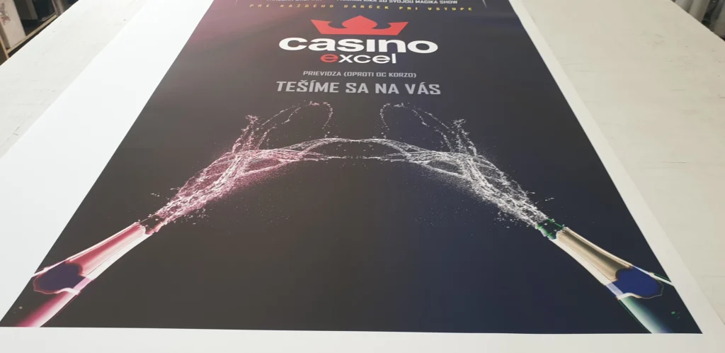 Potlačený plagát na rollup s motívom šampanského